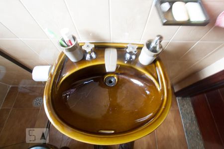 Casa à venda com 308m², 5 quartos e 2 vagasDetalhe Banheiro Suíte 1