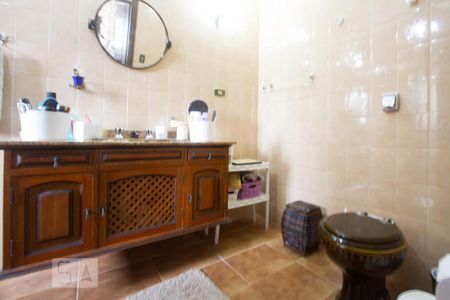 Casa à venda com 308m², 5 quartos e 2 vagasBanheiro