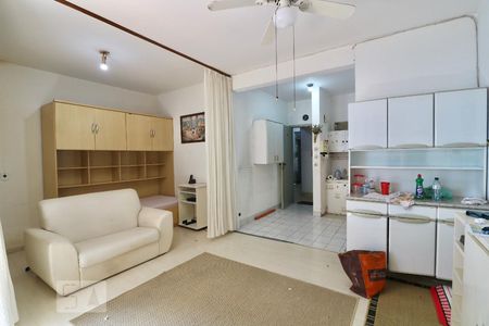 Sala/Quarto de kitnet/studio para alugar com 1 quarto, 60m² em Consolação, São Paulo