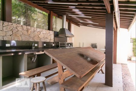 Apartamento à venda com 185m², 3 quartos e 3 vagas Apartamento à venda com 185m², 3 quartos e 3 vagasChurrasqueira