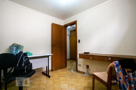 Casa à venda com 796m², 4 quartos e 6 vagas Casa à venda com 796m², 4 quartos e 6 vagasQuarto de serviço