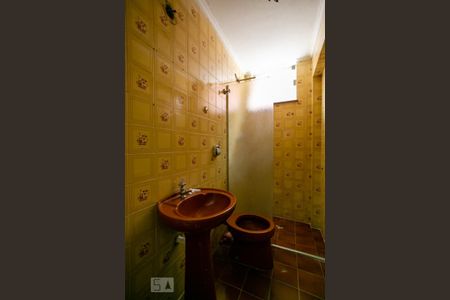 Casa à venda com 796m², 4 quartos e 6 vagas Casa à venda com 796m², 4 quartos e 6 vagasBanheiro de serviço