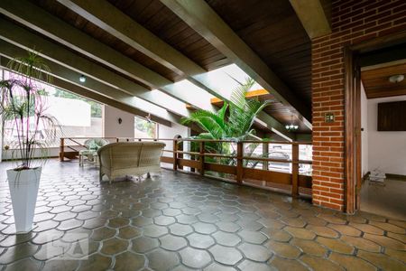 Casa à venda com 796m², 4 quartos e 6 vagas Casa à venda com 796m², 4 quartos e 6 vagasHall das suítes