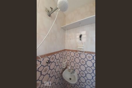 Apartamento à venda com 80m², 2 quartos e 1 vaga Apartamento à venda com 80m², 2 quartos e 1 vagaBanheiro de Serviço