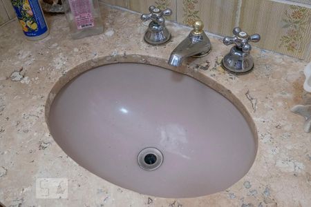 Apartamento à venda com 120m², 2 quartos e 2 vagas Apartamento à venda com 120m², 2 quartos e 2 vagasBanheiro