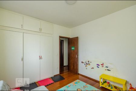 Apartamento à venda com 172m², 4 quartos e 2 vagas Apartamento à venda com 172m², 4 quartos e 2 vagasQuarto 2