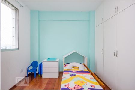 Apartamento à venda com 172m², 4 quartos e 2 vagas Apartamento à venda com 172m², 4 quartos e 2 vagasQuarto 4