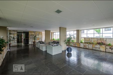 Apartamento à venda com 172m², 4 quartos e 2 vagas Apartamento à venda com 172m², 4 quartos e 2 vagasHall de Entrada