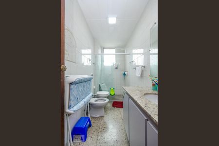 Apartamento à venda com 172m², 4 quartos e 2 vagas Apartamento à venda com 172m², 4 quartos e 2 vagasBanheiro Social