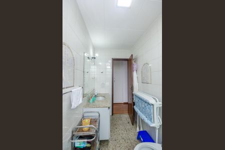 Apartamento à venda com 172m², 4 quartos e 2 vagas Apartamento à venda com 172m², 4 quartos e 2 vagasBanheiro Social