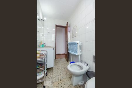 Apartamento à venda com 172m², 4 quartos e 2 vagas Apartamento à venda com 172m², 4 quartos e 2 vagasBanheiro Social