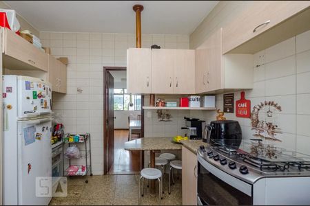 Apartamento à venda com 172m², 4 quartos e 2 vagas Apartamento à venda com 172m², 4 quartos e 2 vagasCozinha