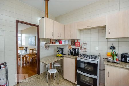 Apartamento à venda com 172m², 4 quartos e 2 vagas Apartamento à venda com 172m², 4 quartos e 2 vagasCozinha