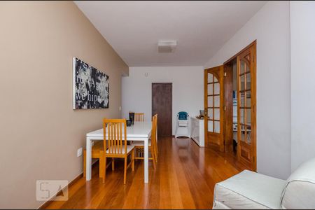 Apartamento à venda com 172m², 4 quartos e 2 vagas Apartamento à venda com 172m², 4 quartos e 2 vagasSala de Jantar