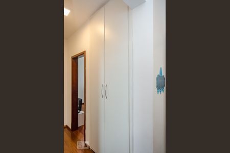 Apartamento à venda com 172m², 4 quartos e 2 vagas Apartamento à venda com 172m², 4 quartos e 2 vagasCorredor