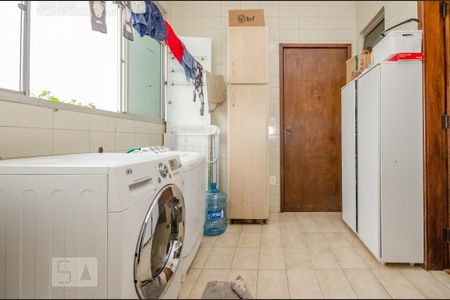 Apartamento à venda com 172m², 4 quartos e 2 vagas Apartamento à venda com 172m², 4 quartos e 2 vagasÁrea de Serviço