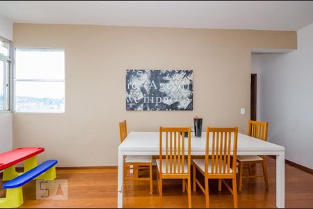 Apartamento à venda com 172m², 4 quartos e 2 vagas Apartamento à venda com 172m², 4 quartos e 2 vagasSala de Jantar