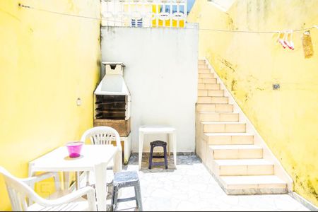 Casa à venda com 101m², 2 quartos e 1 vaga Casa à venda com 101m², 2 quartos e 1 vagaChurrasqueira