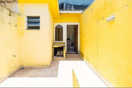 Casa à venda com 101m², 2 quartos e 1 vaga Casa à venda com 101m², 2 quartos e 1 vagaQuintal