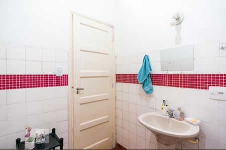 Casa à venda com 101m², 2 quartos e 1 vaga Casa à venda com 101m², 2 quartos e 1 vagaBanheiro