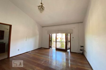 Casa à venda com 239m², 3 quartos e 2 vagasQuarto 4 Suíte