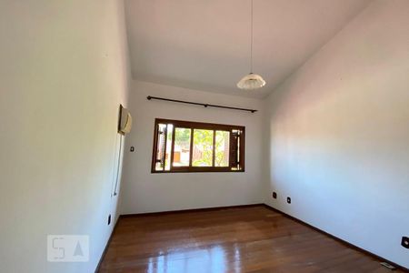 Casa à venda com 239m², 3 quartos e 2 vagasQuarto 2