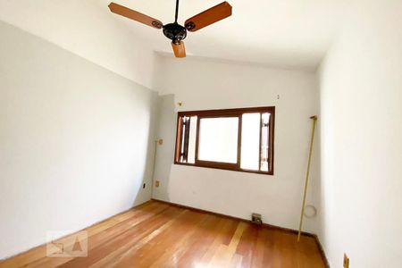 Casa à venda com 239m², 3 quartos e 2 vagasQuarto 3