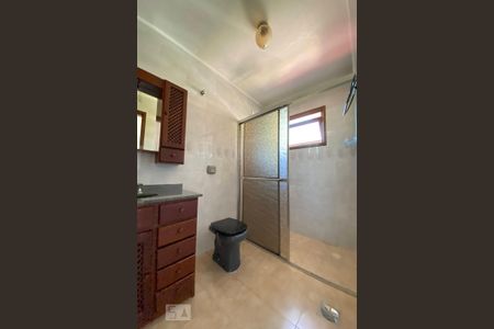 Casa à venda com 239m², 3 quartos e 2 vagasBanheiro da Suíte