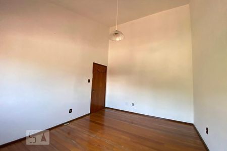Casa à venda com 239m², 3 quartos e 2 vagasQuarto 2