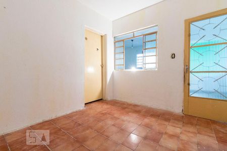 Sala de casa para alugar com 2 quartos, 72m² em Jardim Lageado, São Paulo