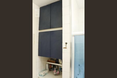 Casa à venda com 180m², 3 quartos e 3 vagasBanheiro - Armários