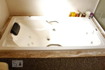 Casa à venda com 180m², 3 quartos e 3 vagasBanheira