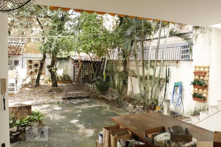 Casa à venda com 180m², 3 quartos e 3 vagasQuintal e Área de Serviço