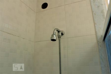 Casa à venda com 180m², 3 quartos e 3 vagasChuveiro