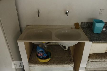 Casa à venda com 180m², 3 quartos e 3 vagasTanques