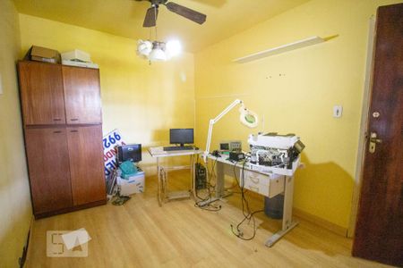 Casa de condomínio à venda com 370m², 4 quartos e 3 vagas Casa de condomínio à venda com 370m², 4 quartos e 3 vagasQuarto