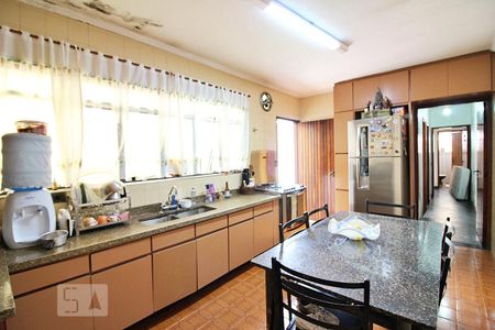 Casa à venda com 181m², 2 quartos e 4 vagasCozinha