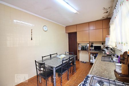 Casa à venda com 181m², 2 quartos e 4 vagasCozinha