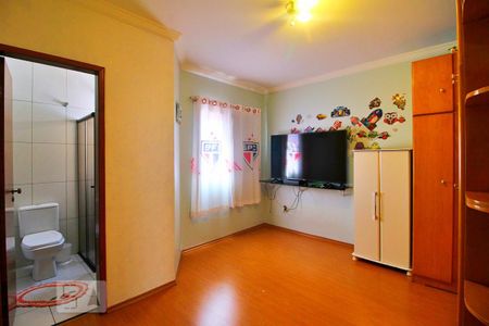 Casa à venda com 162m², 3 quartos e 4 vagasSuíte 2