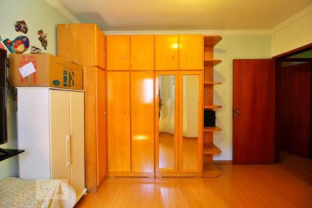 Casa à venda com 162m², 3 quartos e 4 vagasSuíte 2