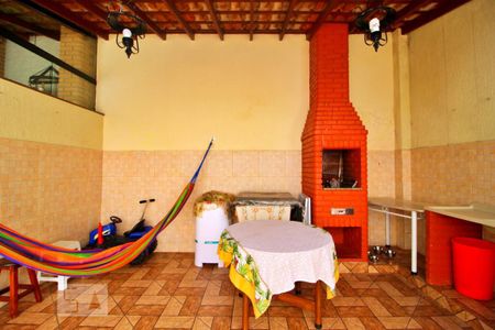 Casa à venda com 162m², 3 quartos e 4 vagasChurrasqueira