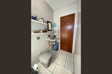 Casa à venda com 75m², 2 quartos e 2 vagasBanheiro 2