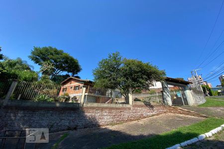 Casa à venda com 75m², 2 quartos e 2 vagasFachada