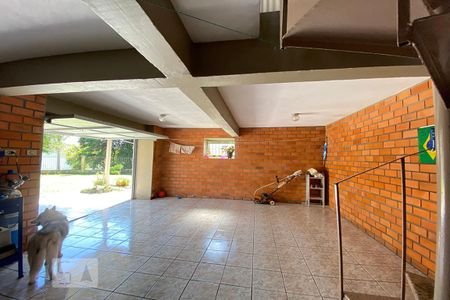 Casa à venda com 75m², 2 quartos e 2 vagasGaragem