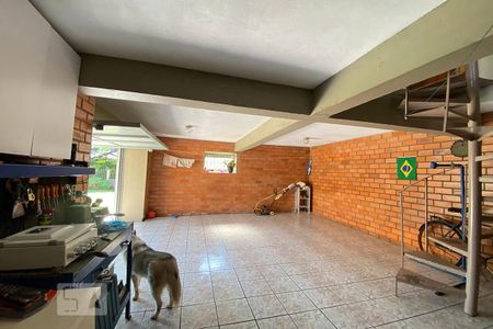 Casa à venda com 75m², 2 quartos e 2 vagasGaragem
