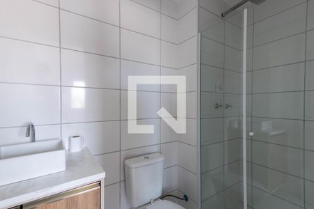 Banheiro de kitnet/studio para alugar com 1 quarto, 32m² em Vila Divina Pastora, São Paulo
