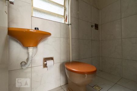Casa de condomínio para alugar com 85m², 2 quartos e sem vaga Casa de condomínio para alugar com 85m², 2 quartos e sem vagaDetalhe do Banheiro