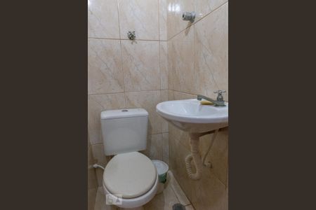 Casa à venda com 360m², 4 quartos e 6 vagas Casa à venda com 360m², 4 quartos e 6 vagasLavabo da Churrasqueira