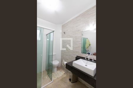 Casa à venda com 263m², 5 quartos e 3 vagasBanheiro da Suíte 2