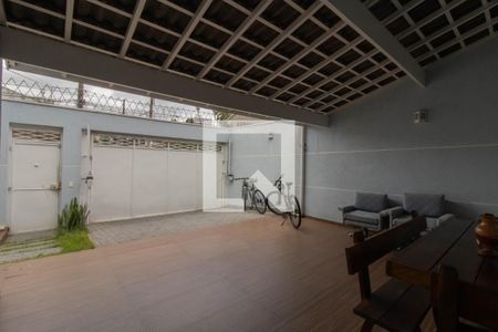 Casa à venda com 263m², 5 quartos e 3 vagasGaragem